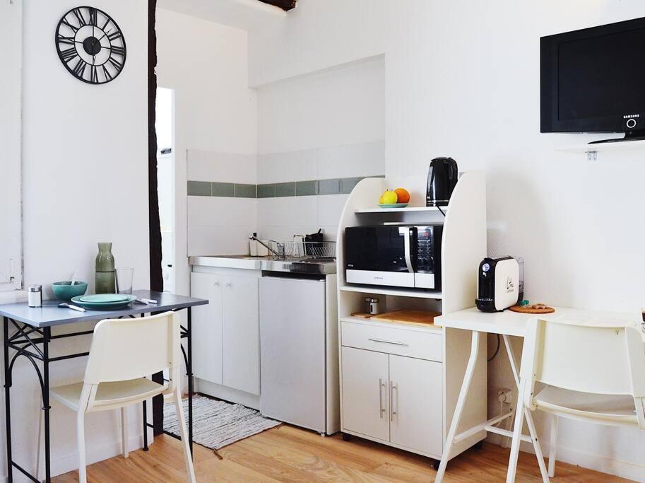 Superbe appartement au centre d'Orléans Exterior foto